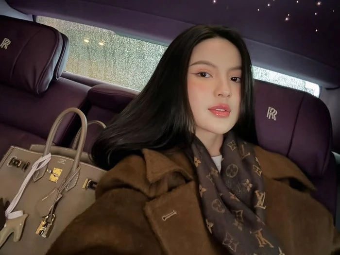 Giữa liên hoàn drama, vợ Quang Hải vẫn "sang - xịn - mịn"