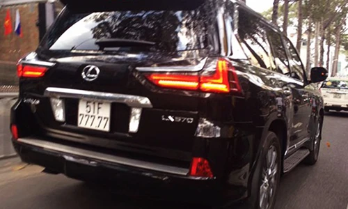 "Chuyên cơ mặt đất" Lexus LX570 biển ngũ quý 7 tại Sài Gòn