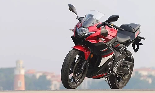 Môtô Suzuki GSX-250R 2017 "chốt giá" 120 triệu tại Anh