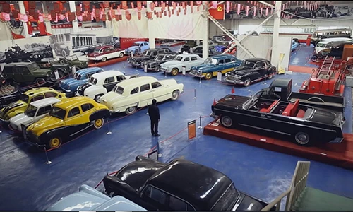 Ngắm dàn xế cổ của tay chơi ôtô lớn nhất Trung Quốc