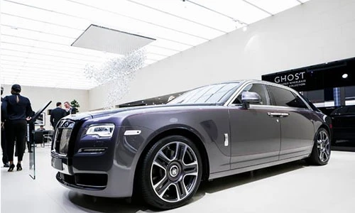 Rolls-Royce Ghost Elegance sơn kim cương đầu tiên trên TG