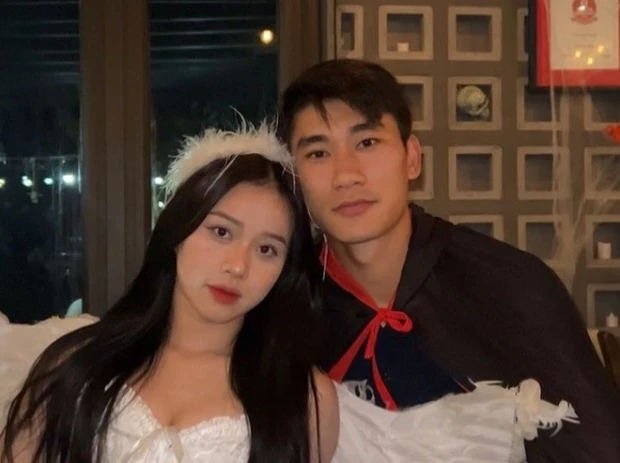 Nghi vấn tiền đạo tuyển Việt Nam "đường ai nấy đi" với bạn gái