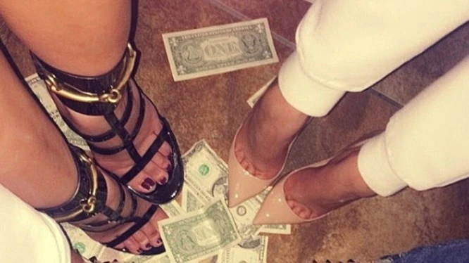 1001 cách khoe của độc dị của giới siêu giàu