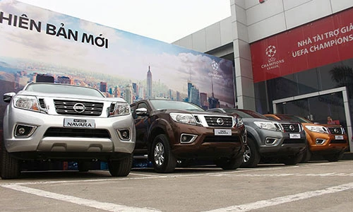 Nissan ra mắt NP300 Navara EL chốt giá 649 triệu tại VN