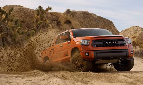 Vẻ hầm hố và dũng mãnh của Toyota Tundra 2015