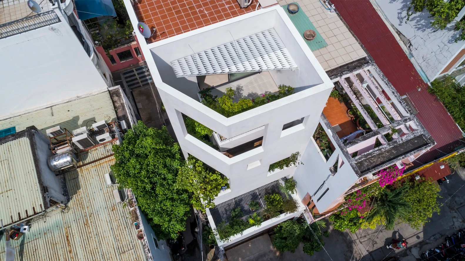 Ngỡ ngàng nhà phố như ốc đảo xanh mướt giữa lòng Sài Gòn