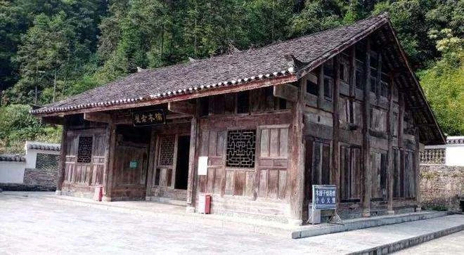 Nhà cấp 4 được trả 3.200 tỷ, chủ nghèo quyết không bán 