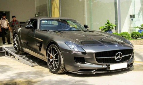 Bóc mẽ siêu xe 14 tỷ nhà chồng Tăng Thanh Hà