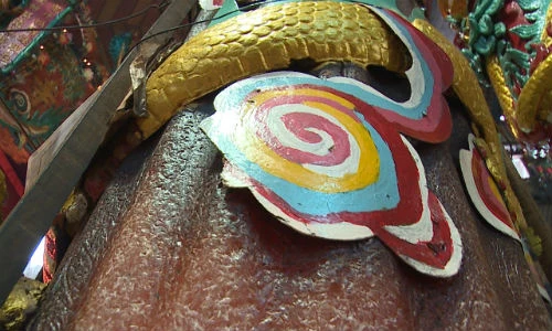 Cận cảnh đôi nến đốt gần 50 năm không hết 