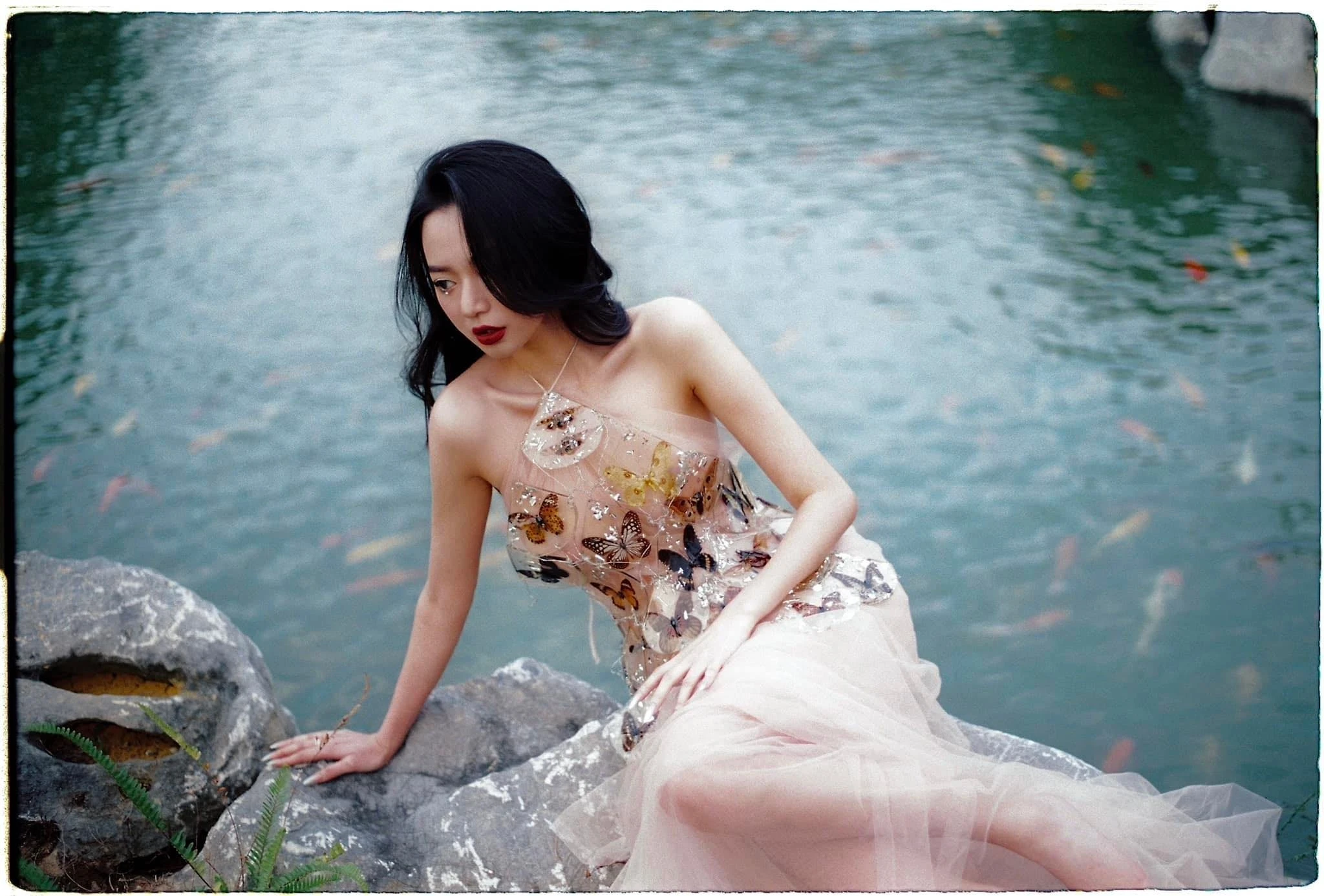 Hậu scandal lộ ảnh nóng, hot girl làng game công bố điều bất ngờ