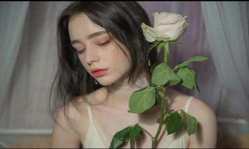 “Gái Nga đẹp nhất thế giới” cô gái này sẽ minh chứng điều đó