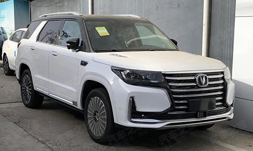 Changan CS95 - xe bình dân "sang chảnh" giá chỉ 575 triệu đồng