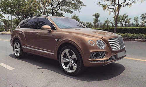 Đại gia Bến Tre tậu SUV siêu sang Bentley Bentayga tiền tỷ 