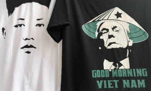 Người Việt thích thú với áo in hình Tổng thống Trump và Chủ tịch Kim