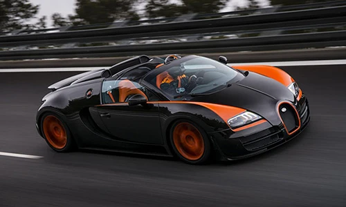 Bugatti Veyron "đốt lốp" với hệ thống dẫn động 4 bánh