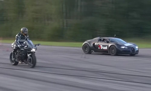 Kawasaki Ninja H2 hạ gục "ông hoàng tốc độ" Bugatti Veyron