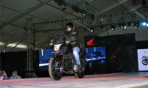 Chi tiết Honda CB Hornet 160R giá chỉ từ 27 triệu đồng