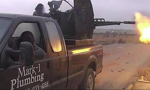 Chủ xe Ford kiện đại lý vì xe của mình rơi vào tay IS