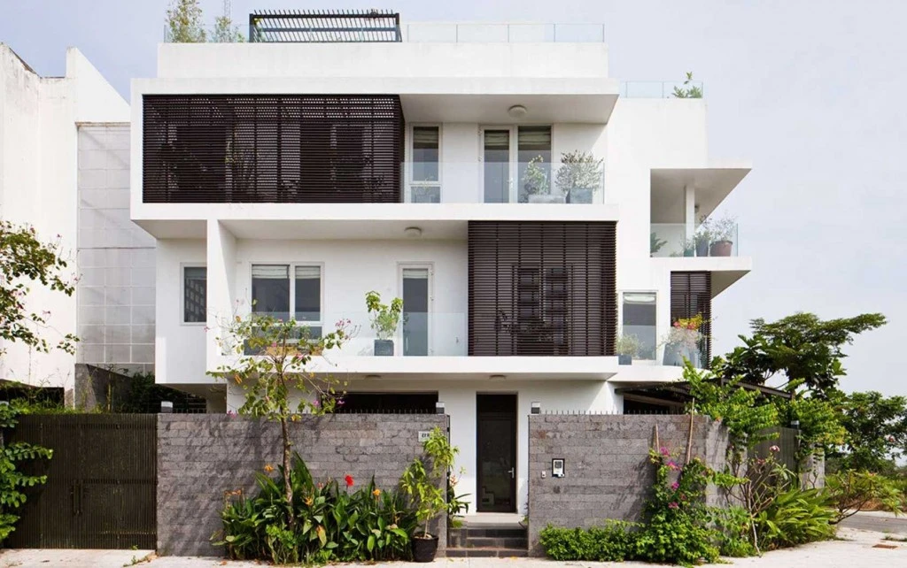 10 mẫu nhà phố 3 tầng có sân vườn thoáng mát