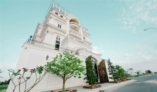 Nội thất xa hoa bên trong biệt thự dát vàng của Lý Nhã Kỳ