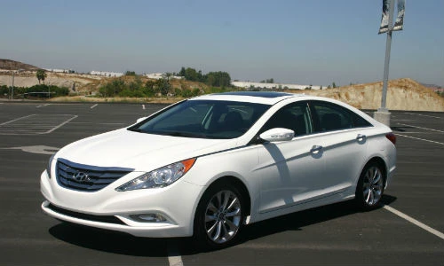 4 sedan cỡ lớn tầm giá 1 tỷ đồng tại Việt Nam