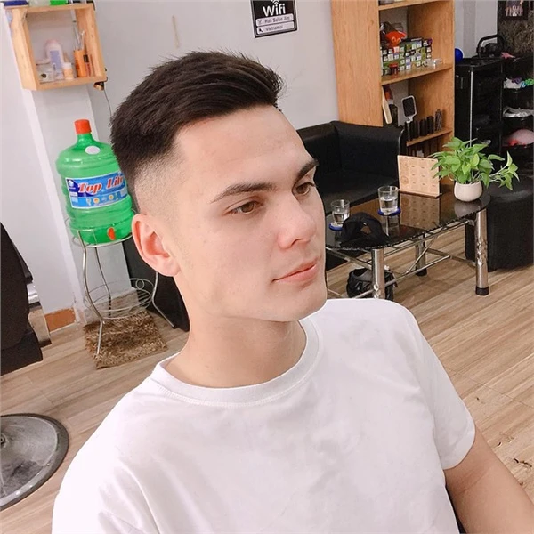 Vừa xuất hiện, cầu thủ Việt kiều này đã soán ngôi soái ca của Lâm Tây