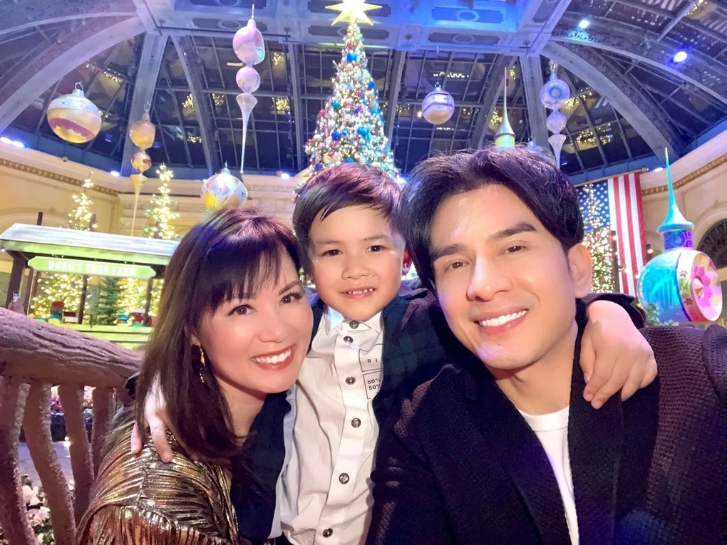 Đan Trường và vợ cũ hậu ly hôn: Cùng du lịch, chung nhà vì con