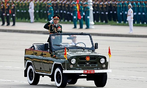 “Huyền thoại” Uaz 469, xe chỉ huy mừng Quốc khánh 2/9