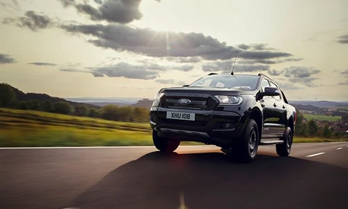 Bán tải Ford Ranger Black Edition 2018 rục rịch ra mắt