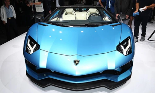 Siêu xe Lamborghini Aventador S Roadster "chốt giá"