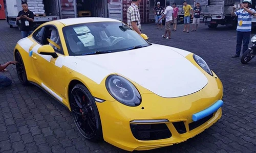 Siêu xe Porsche 911 GTS 2017 giá hơn 8 tỷ về Việt Nam