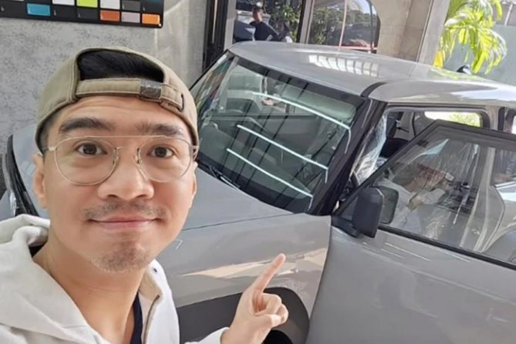 Streamer PewPew tậu "xế hộp đầu đời" VinFast VF3 từ 240 triệu