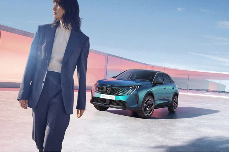 Peugeot E-3008 Long Range lăn bánh hơn 1.000 km/2 lần sạc