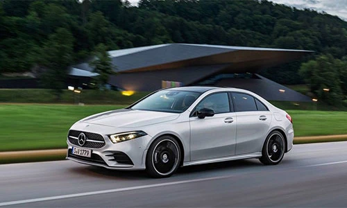 Ra mắt Mercedes-Benz A-Class sedan phiên bản 2019 