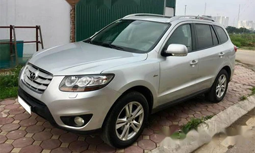 Hyundai SantaFe dùng gần 10 năm hơn 600 triệu ở HN
