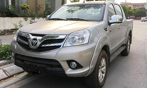 Xe bán tải Trung Quốc giá 614 triệu đồng “cập bến” VN