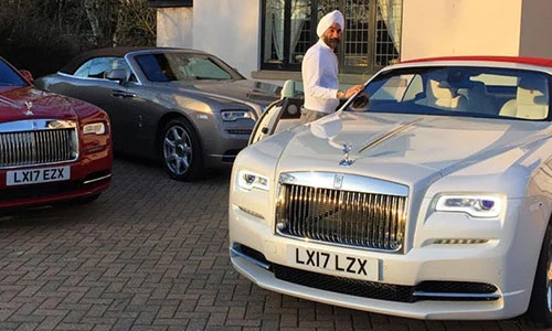 Đại gia Anh gốc Ấn tậu 7 xe Rolls-Royce cùng mầu... khăn