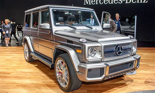 Siêu SUV Mercedes-AMG G65 "dính lỗi" chạy lùi quá nhanh