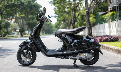Xe ga hạng sang Vespa 946 độ đồ chơi "hàng hiệu" ở Sài Gòn