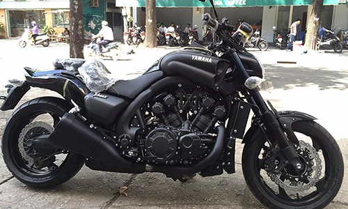 “Ma tốc độ” Yamaha V-Max 2016 giá hơn 700 triệu tại VN