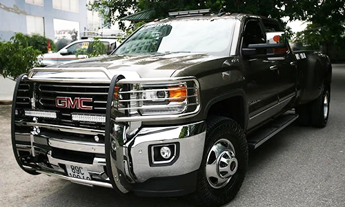 Cận cảnh siêu bán tải "hàng khủng" GMC giá 3 tỷ tại VN