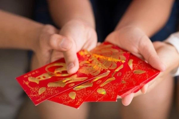 Muôn kiểu lì xì đầu năm mới của doanh nghiệp