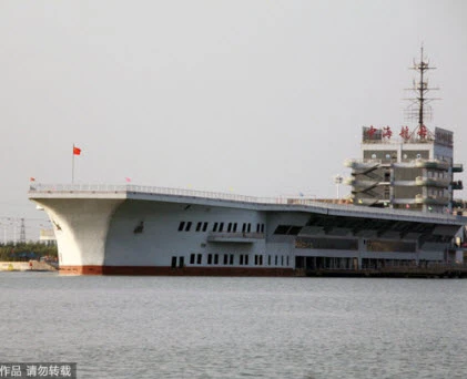 Thảm cảnh của tòa nhà 'nhái” tàu sân bay Mỹ ở TQ