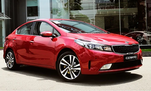 Cận cảnh Kia Cerato Signature "chốt giá" từ 569 triệu tại VN