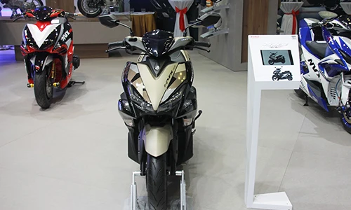Yamaha Việt Nam ra mắt NVX 155 "phuộc không cong" 