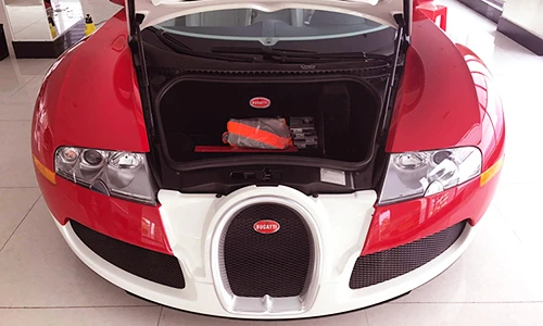 Siêu xe Bugatti 50 tỷ của Minh Nhựa “đắp chiếu” chờ khách