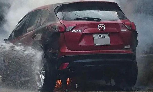 Mazda CX-5 giá hơn 800 triệu cháy trơ khung ở Phú Thọ
