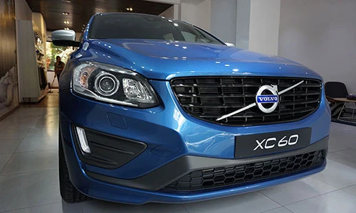 Cận cảnh xe Volvo XC60 chính hãng gần 2 tỷ tại VN