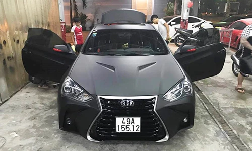 Thợ Việt "biến hình" Hyundai Genesis thành xe sang Lexus 