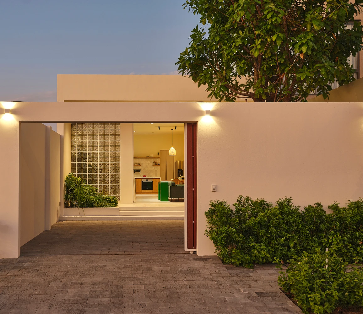 Nhà cấp 4 sang chảnh như biệt thự nghỉ dưỡng giữa Sài Gòn